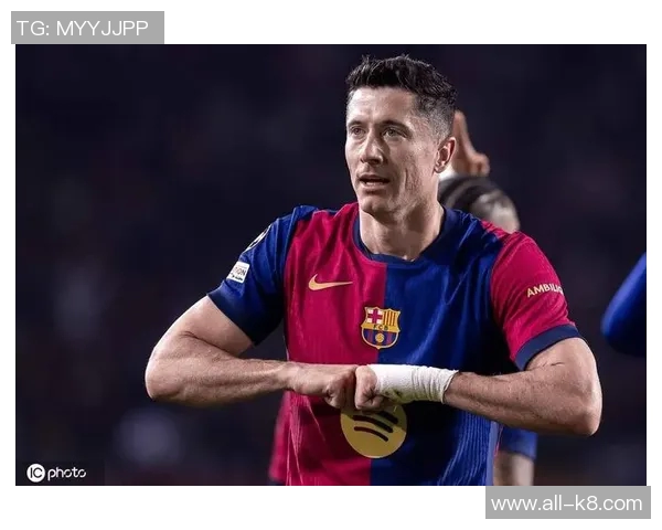 莱万年薪超2000万欧愿降薪留巴萨展现忠诚态度