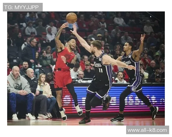 快船豪取三连胜冲击附加赛距离第十名开拓者仅差两场胜利